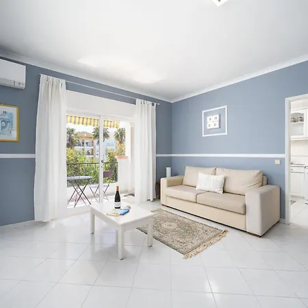 Apartamento Azure Your Cosy Getaway Near & Pool Lagos